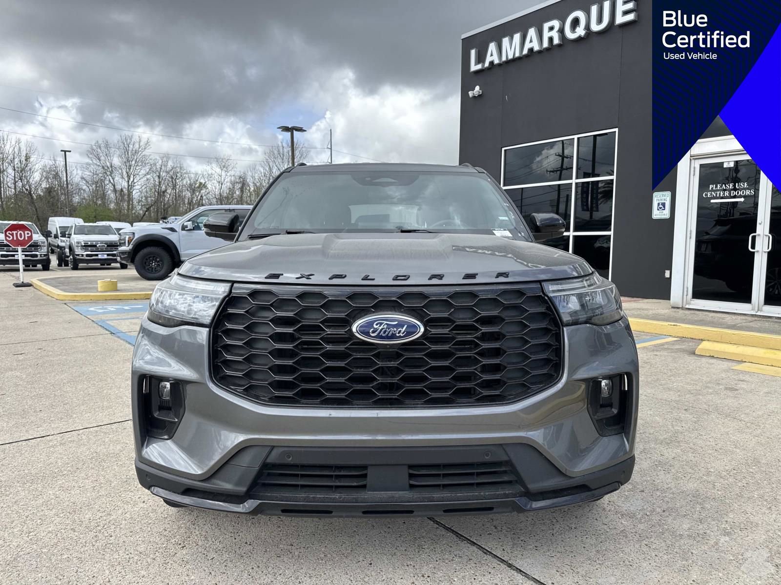 Certified 2025 Ford Explorer ST-Line image 3