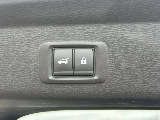 Used 2025 Mitsubishi Outlander SE image 47