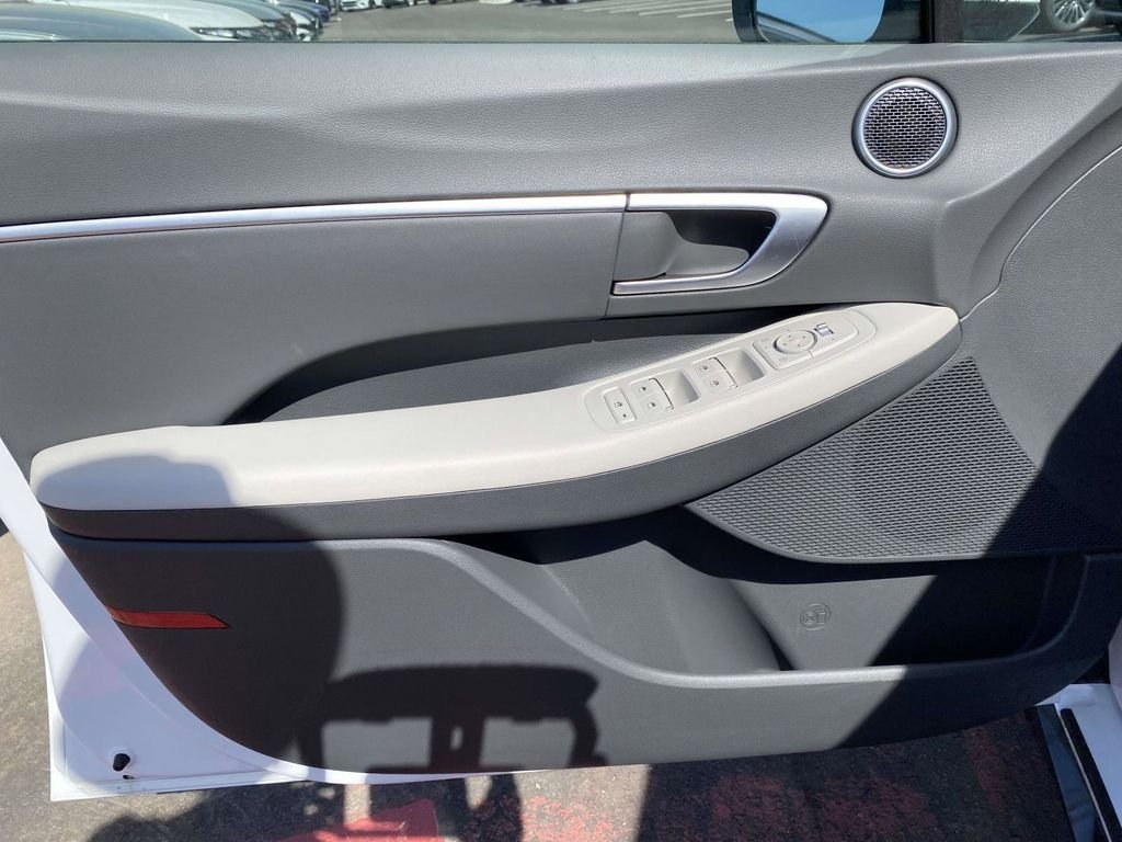 New 2026 Hyundai Sonata SEL FWD image 15
