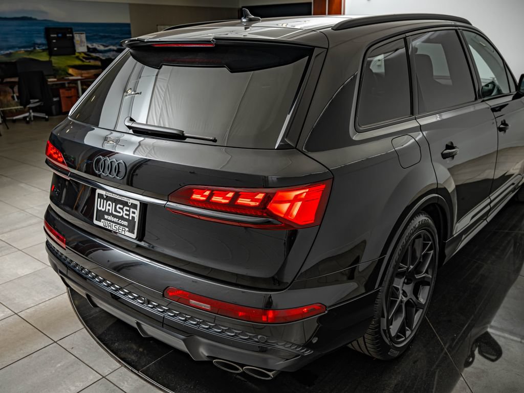 Used 2025 Audi SQ7 Prestige AWD/4WD image 18