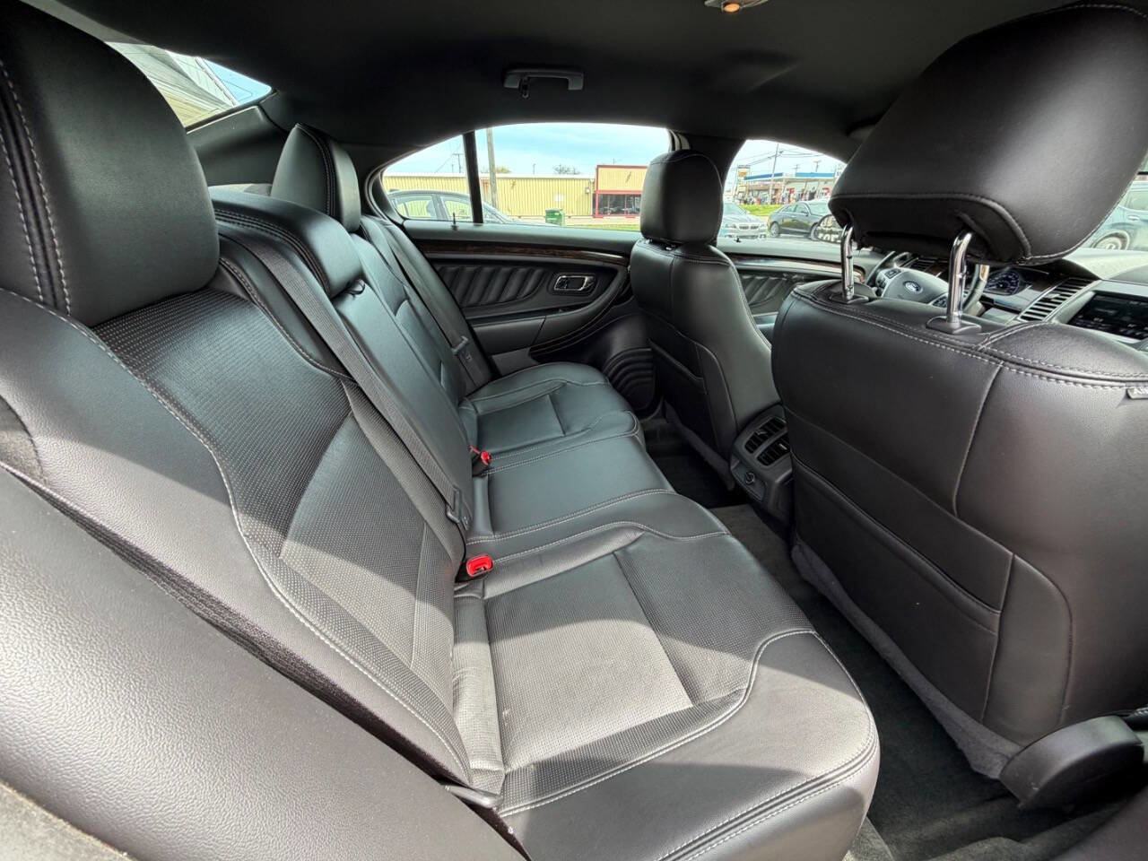 Used 2014 Ford Taurus Limited FWD image 14