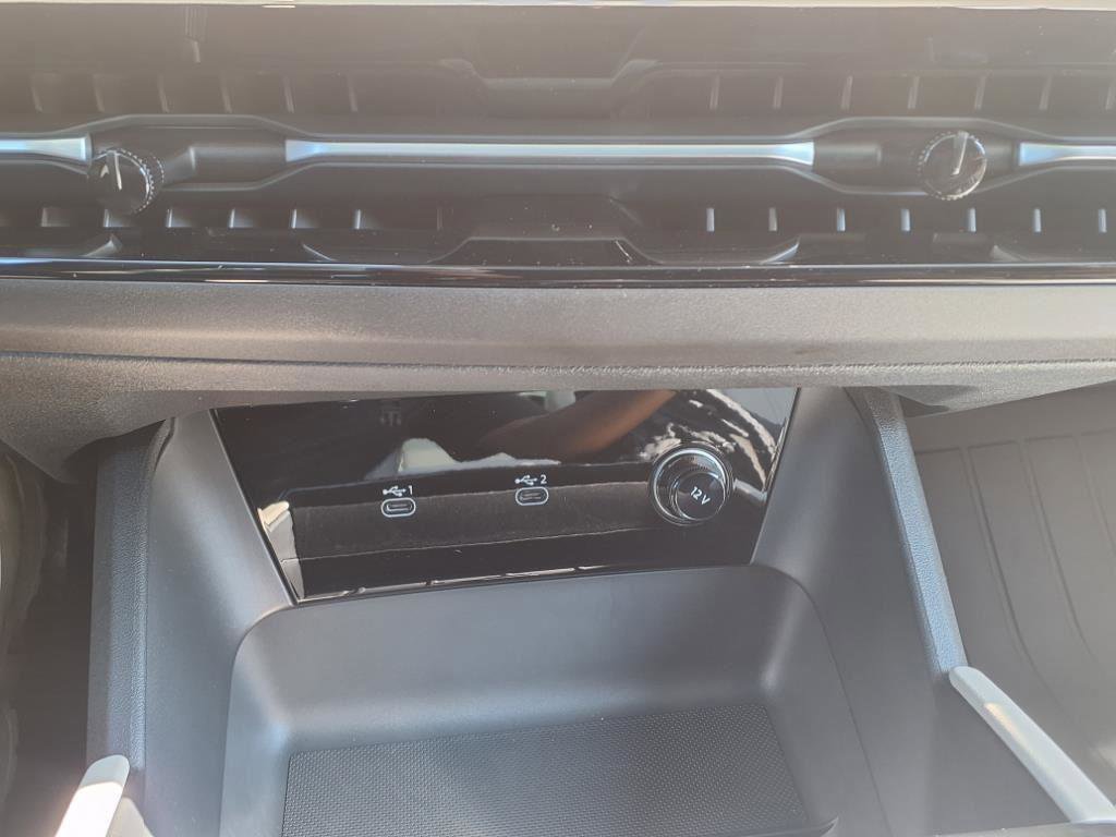 New 2025 Audi A6 e-tron Premium Plus RWD image 16