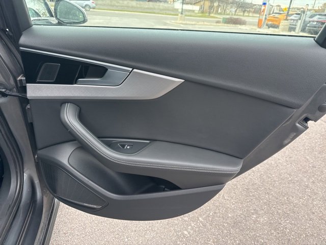 Used 2022 Audi A4 2.0T Premium Plus w/ Premium Plus Package image 18