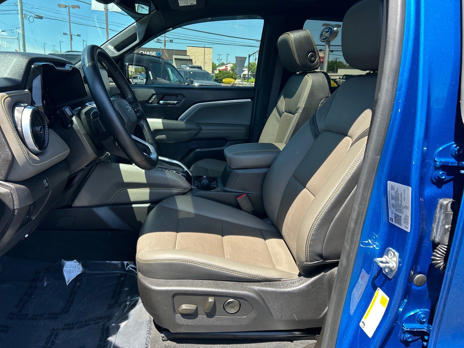 Used 2024 Chevrolet Colorado ZR2 w/ ZR2 Convenience Package III AWD/4WD image 7