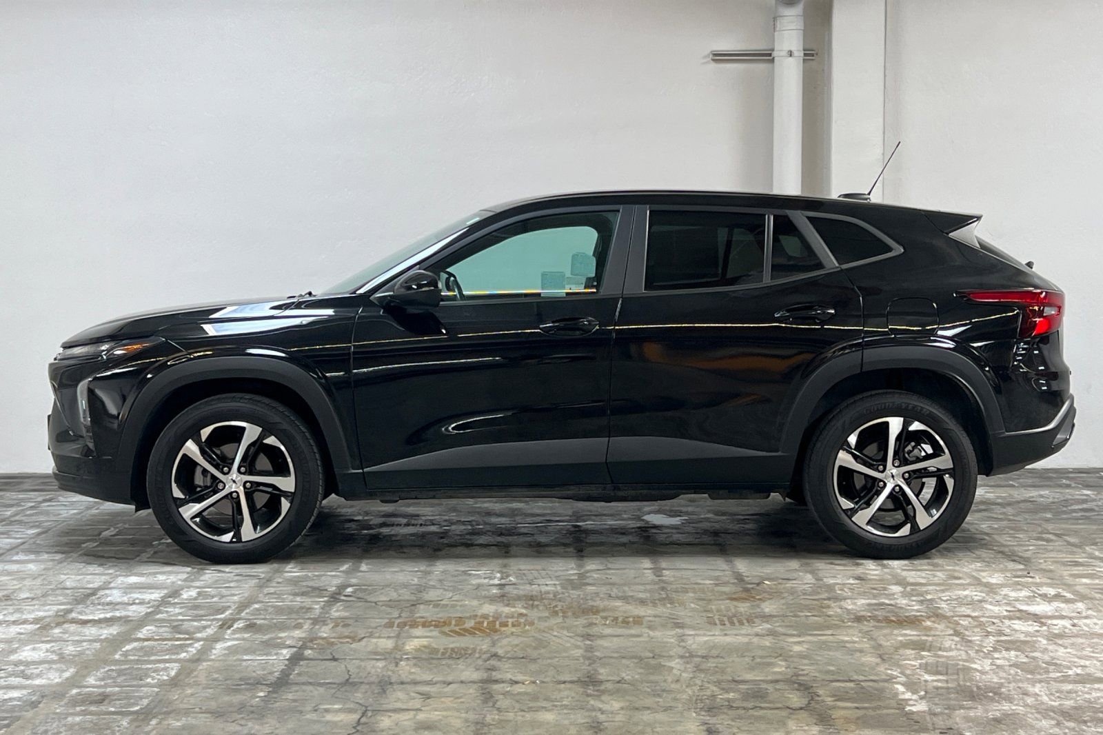 Used 2024 Chevrolet Trax RS image 7