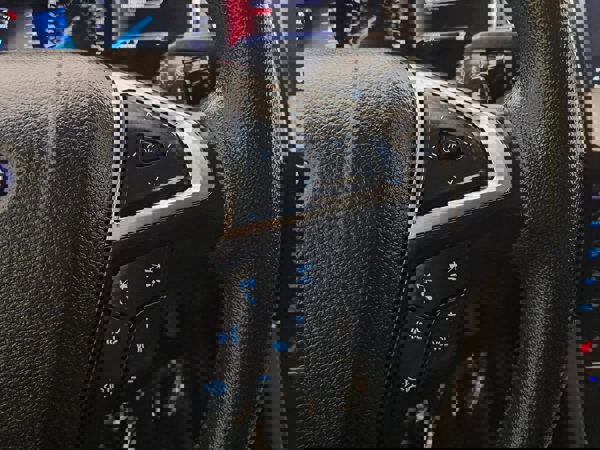 Used 2017 Ford Edge Titanium FWD image 12