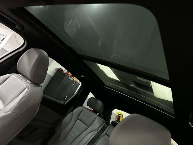 Used 2023 Audi Q7 2.0T Premium w/ Convenience Package AWD/4WD image 14