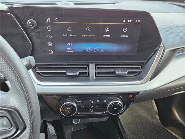 Used 2025 Chevrolet Trax LT image 13
