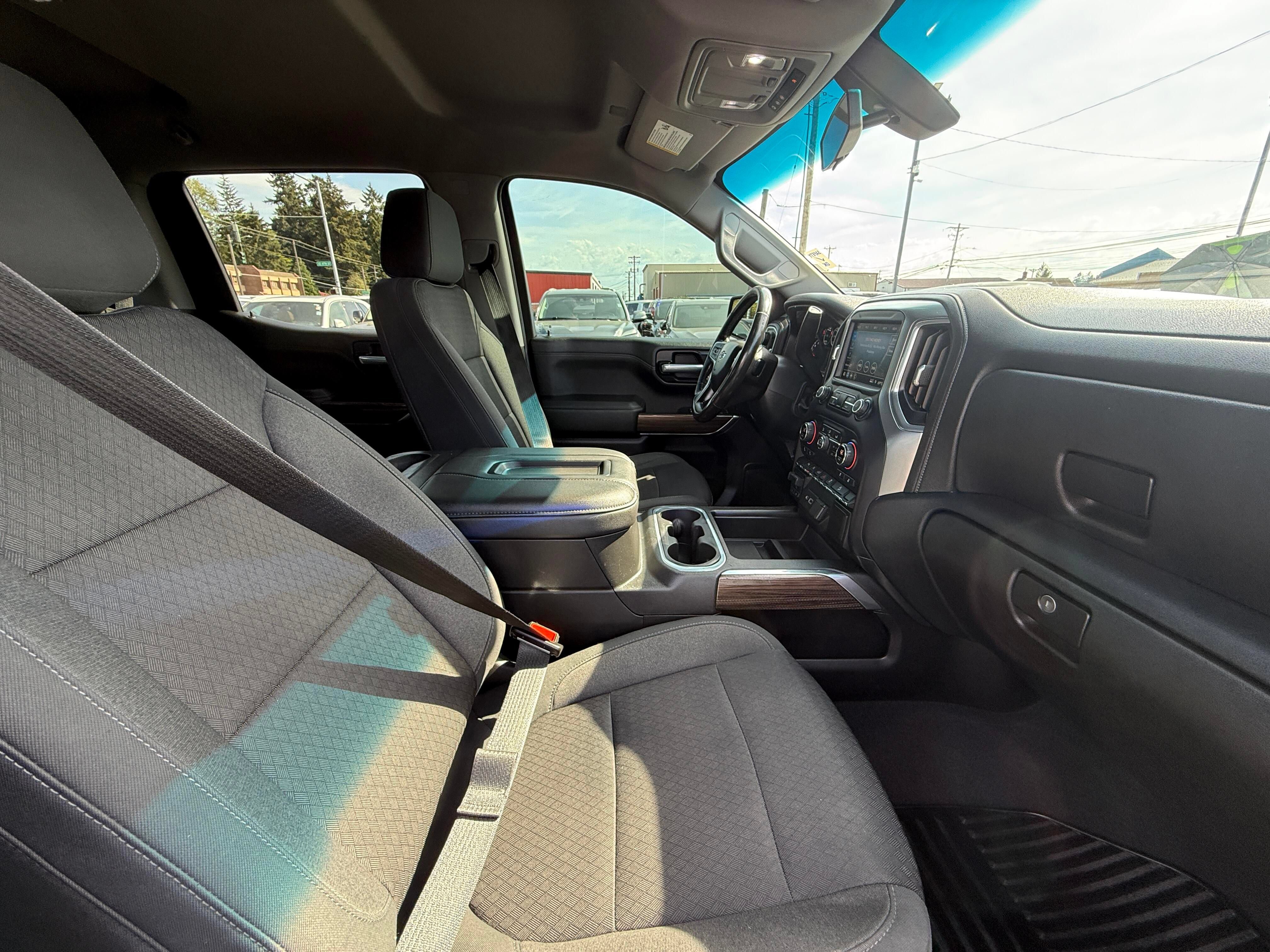Used 2020 Chevrolet Silverado 1500 RST w/ True North Edition AWD/4WD image 9