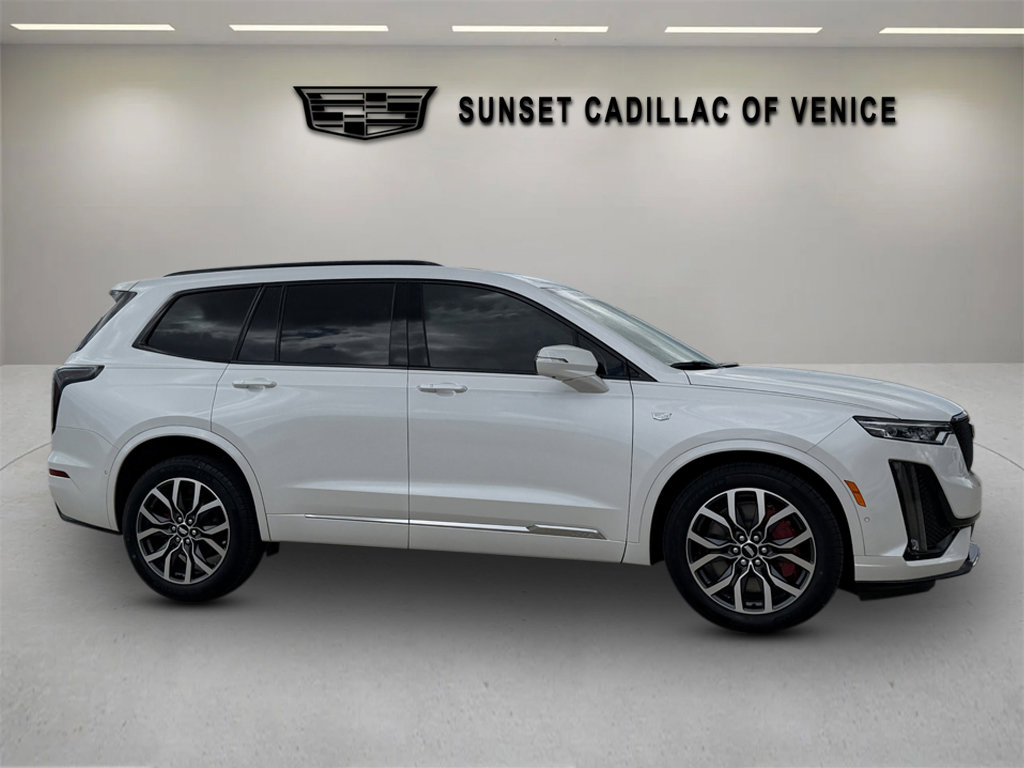 Certified 2025 Cadillac XT6 Sport w/ Technology Package image 2