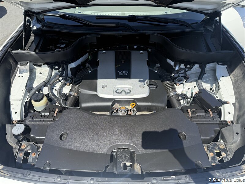 Used 2011 INFINITI FX35 AWD w/ Premium Pkg image 22