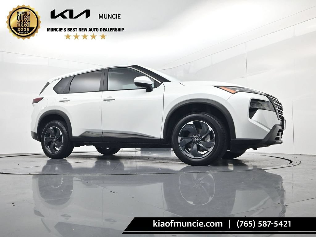 Used 2024 Nissan Rogue SV AWD/4WD image 36