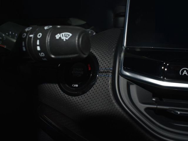 New 2026 Jeep Compass Latitude image 18