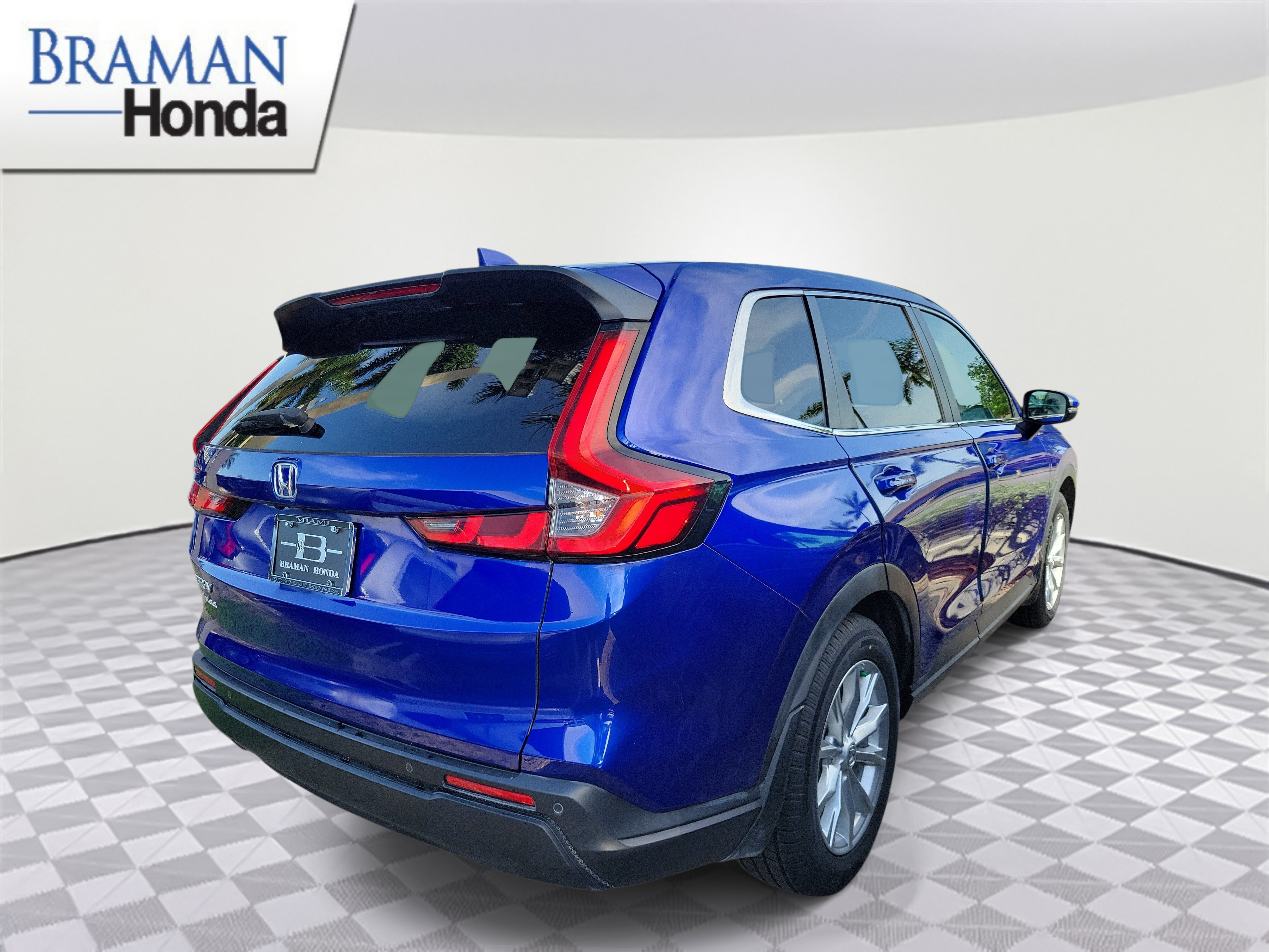 Used 2024 Honda CR-V EX-L image 3