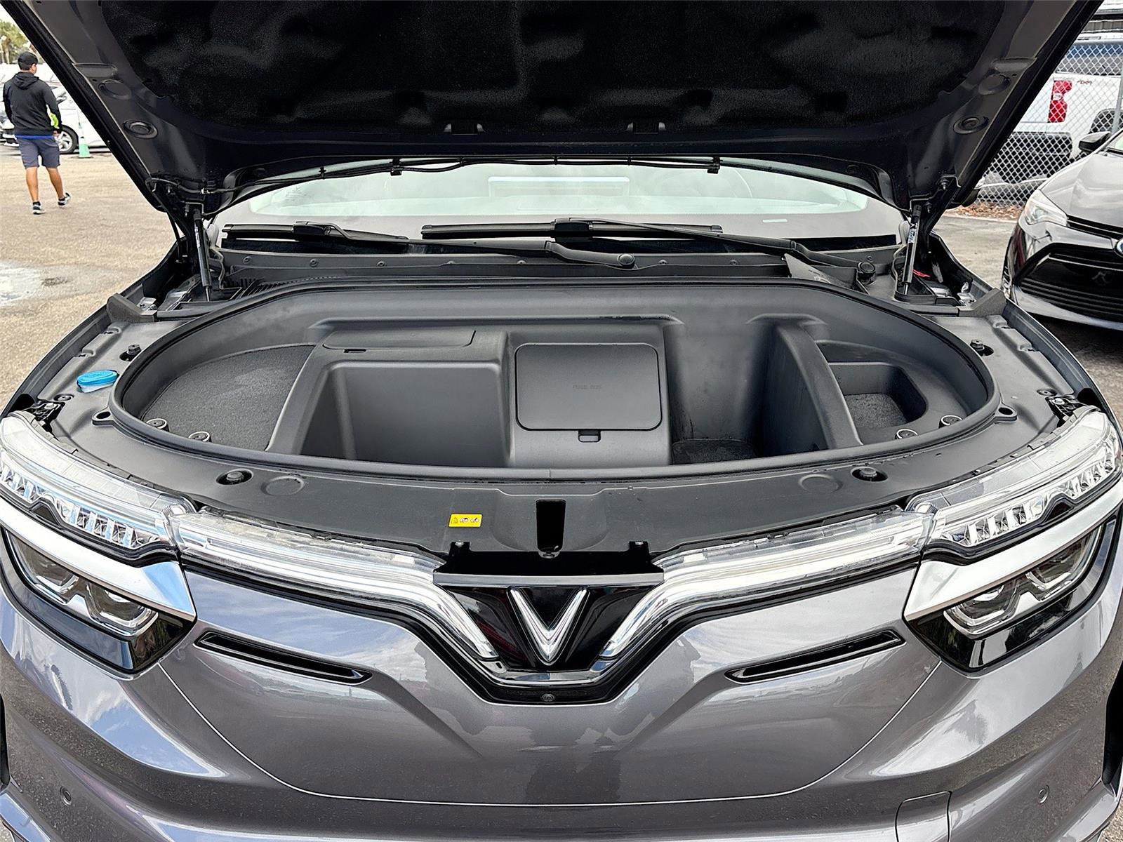 New 2025 VinFast VF 8 Eco image 29