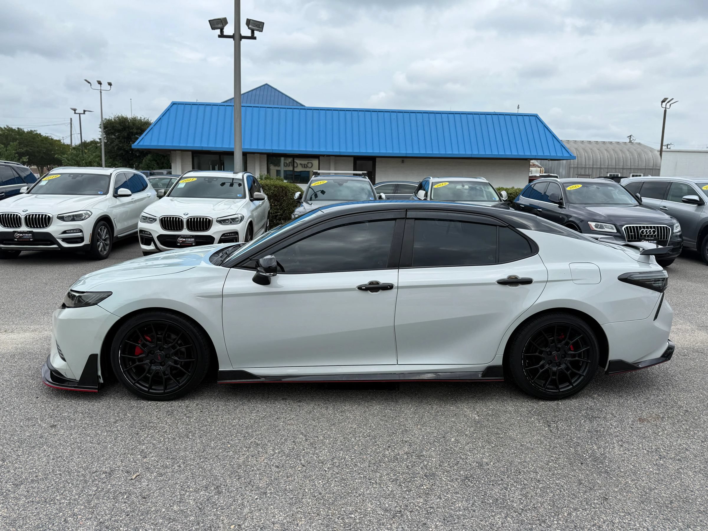 Used 2021 Toyota Camry TRD w/ TRD Package w/JBL Audio FWD image 3