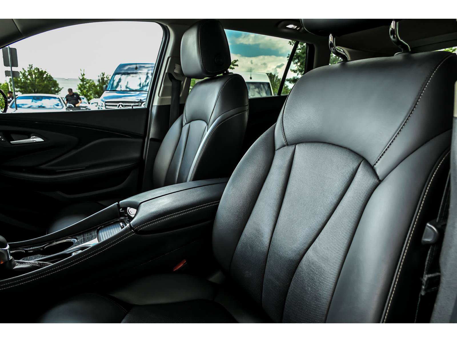 Used 2017 Buick Envision Essence FWD image 12