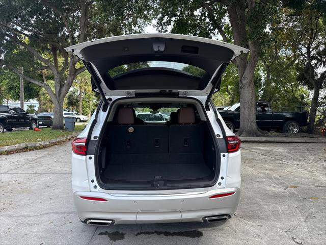 Used 2018 Buick Enclave Avenir w/ Avenir Technology Package FWD image 22