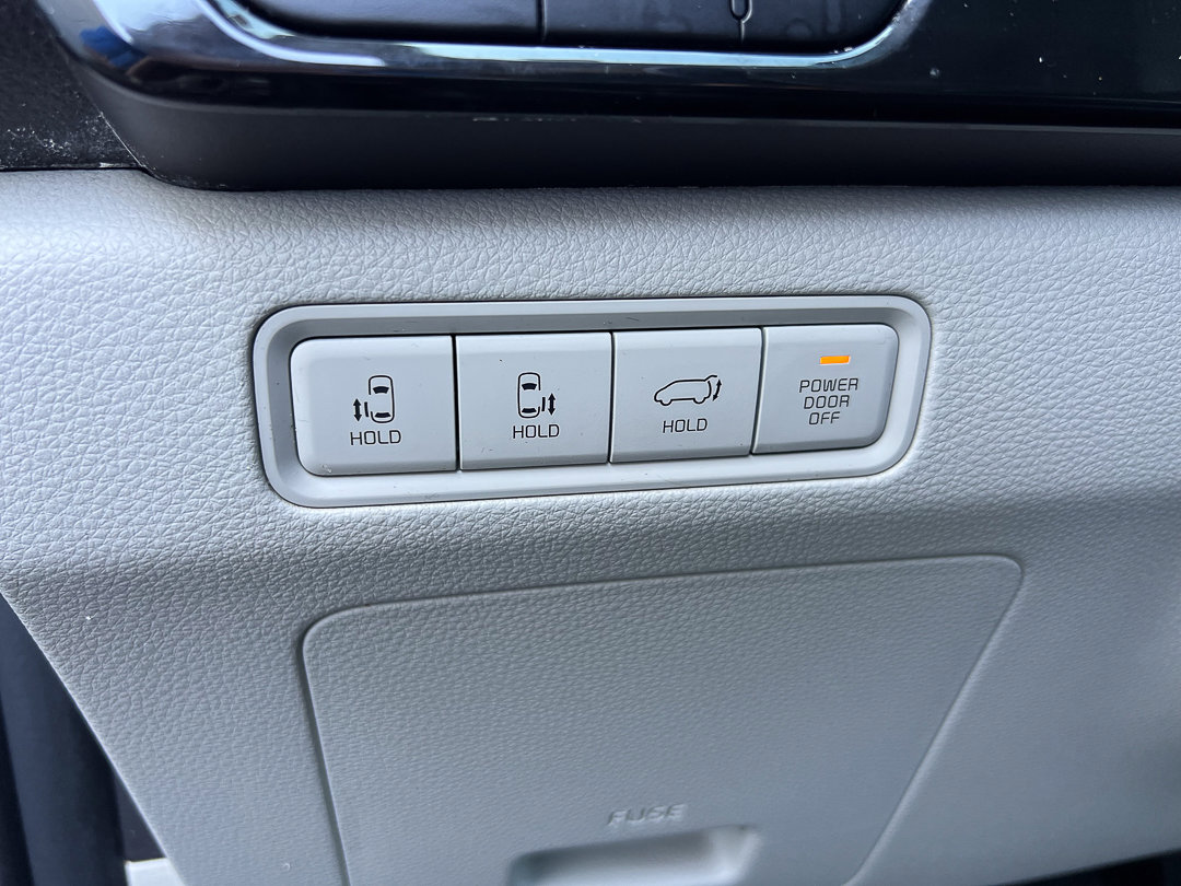 Used 2023 Kia Carnival SX FWD image 19