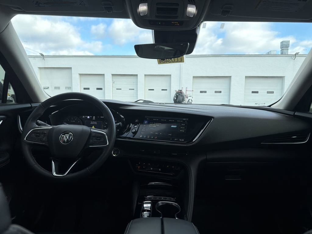 Used 2021 Buick Envision Avenir w/ Technology Package II image 18