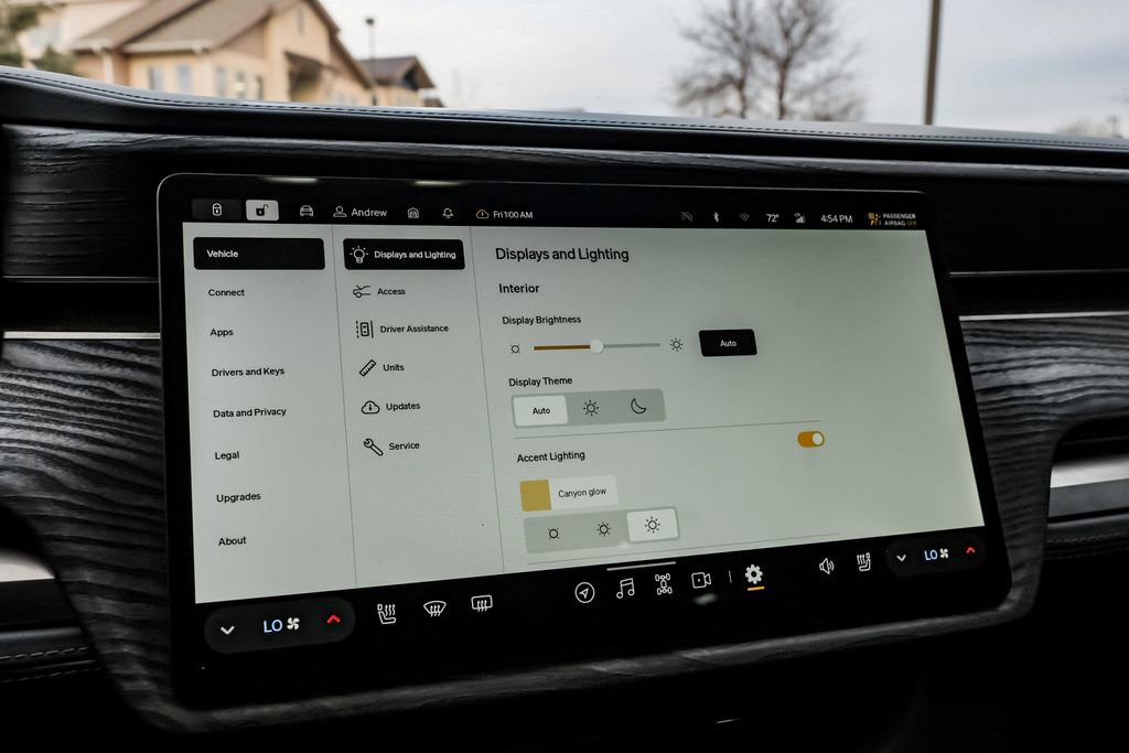 Used 2022 Rivian R1T Adventure image 28