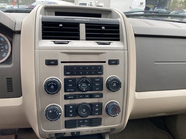 Used 2010 Ford Escape XLT image 19