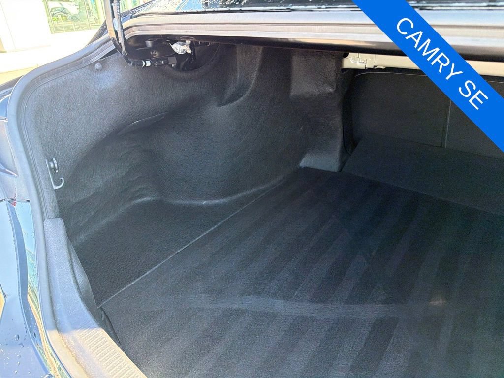 Used 2025 Toyota Camry SE FWD image 26