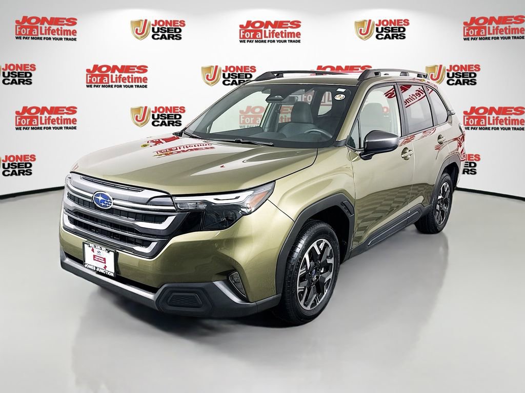 Used 2025 Subaru Forester Premium image 12