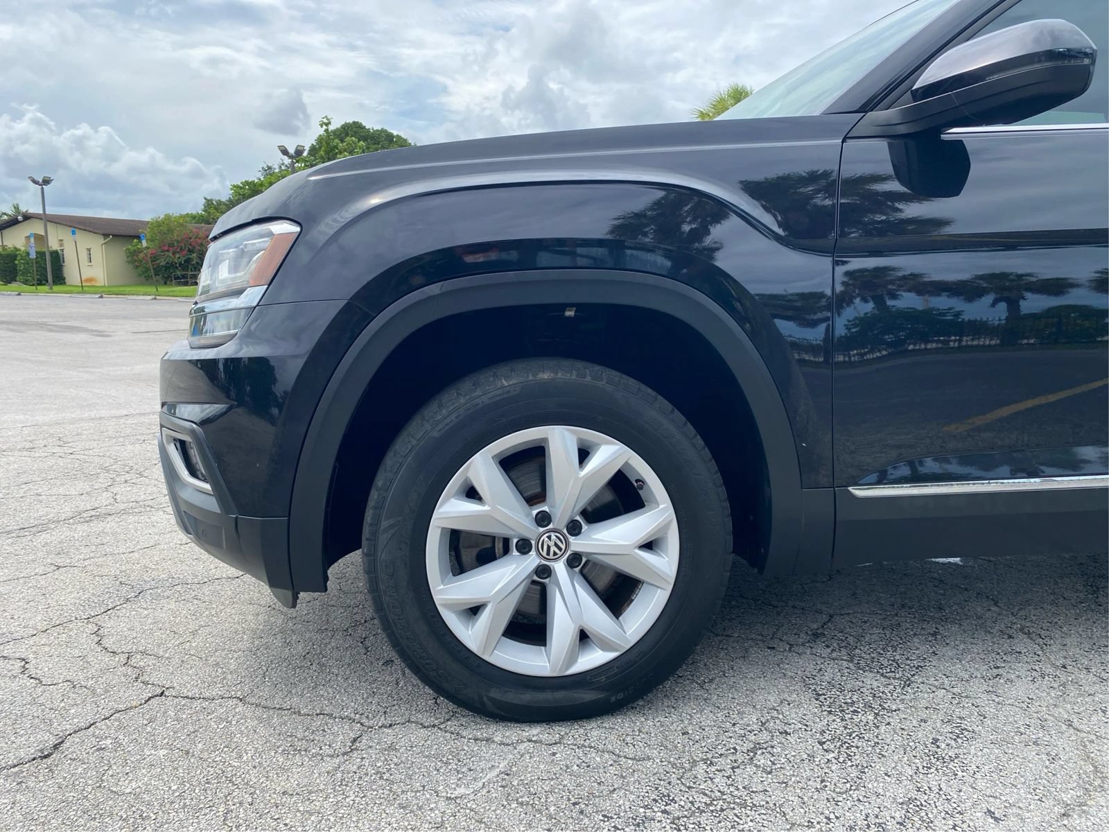 Used 2018 Volkswagen Atlas SEL FWD image 17