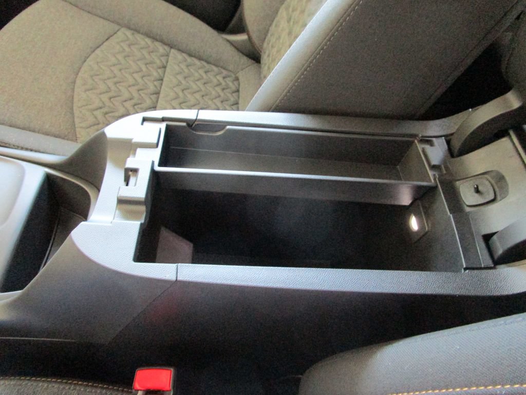 Used 2023 Chevrolet Equinox LT FWD image 36