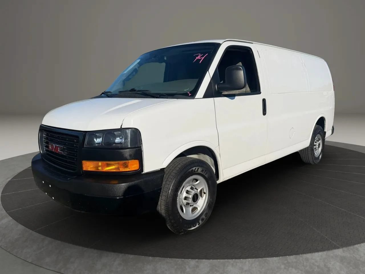 Used 2022 GMC Savana 2500 RWD image 1