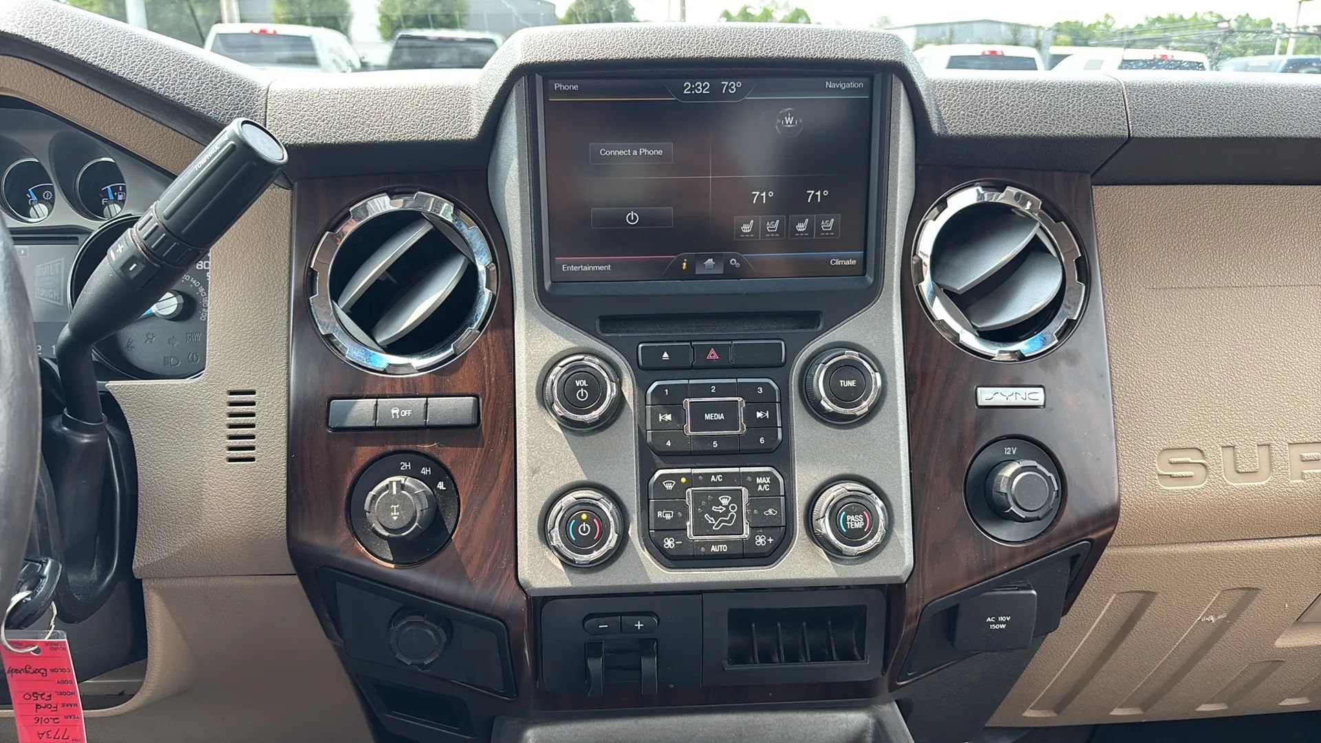Used 2016 Ford F250 Lariat w/ Lariat Ultimate Package AWD/4WD image 28