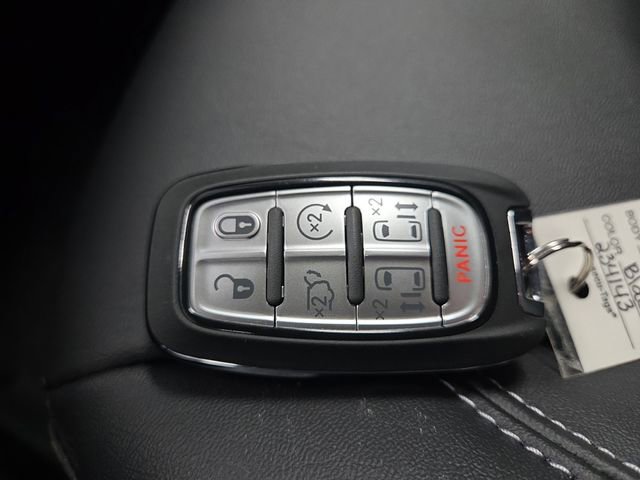 New 2026 Chrysler Pacifica Select w/ S Appearance Package image 27