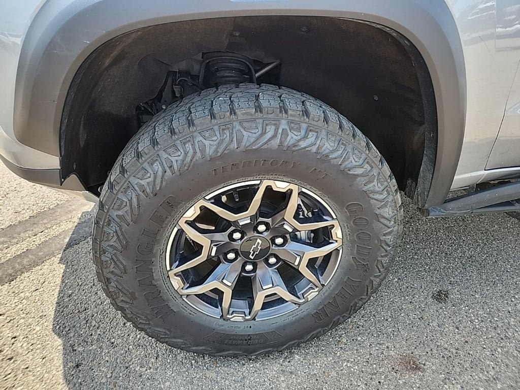 Certified 2025 Chevrolet Colorado ZR2 w/ Technology Package AWD/4WD image 60