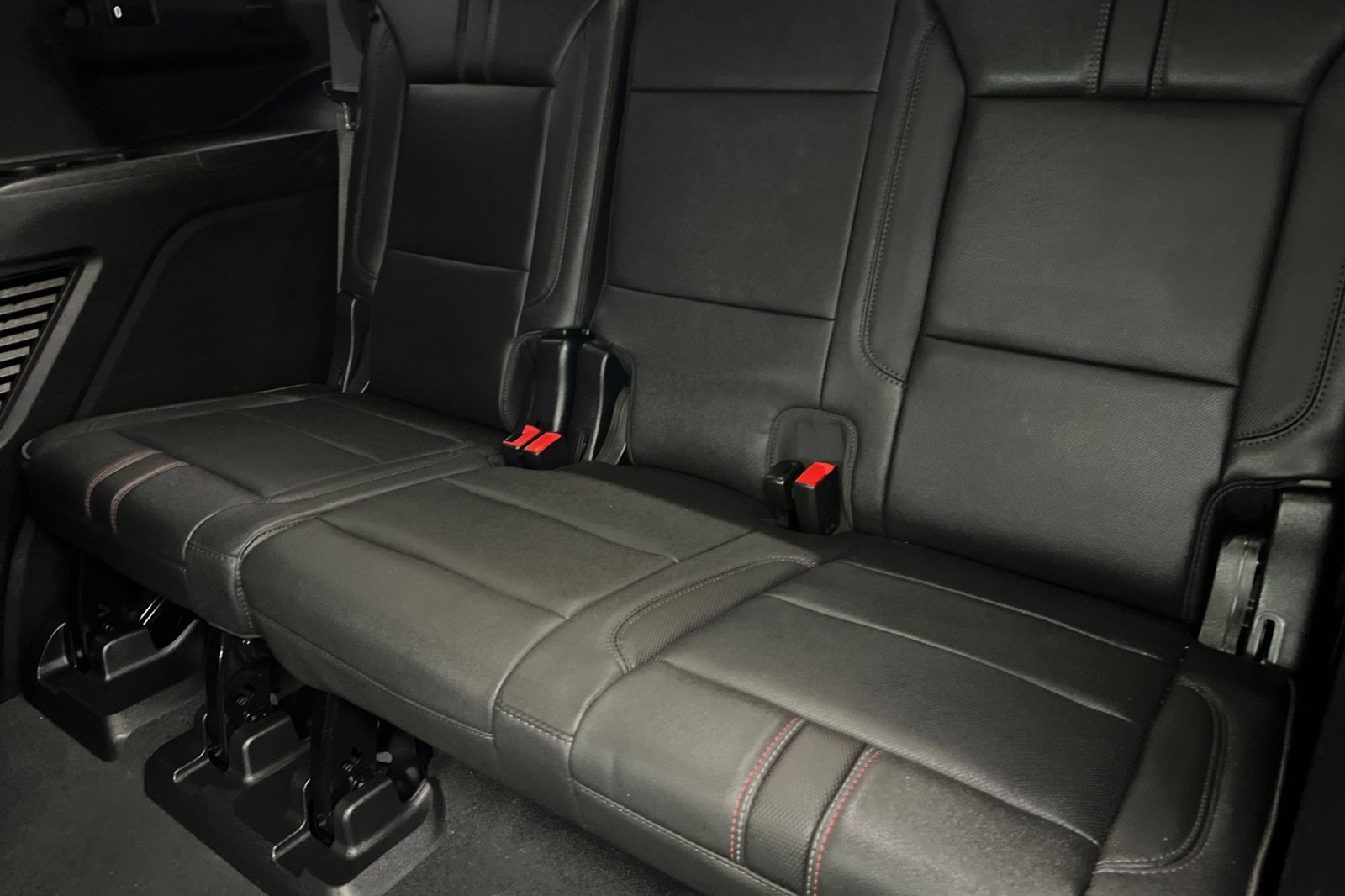 Used 2022 Chevrolet Tahoe RST w/ Sport Performance Package image 12