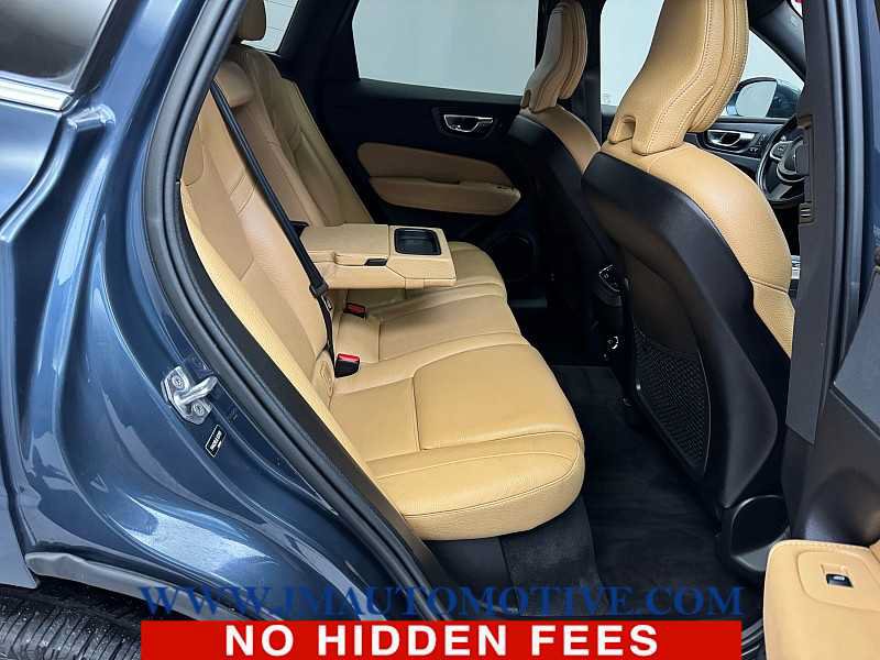 Used 2020 Volvo XC60 T6 Inscription w/ Protection Package AWD/4WD image 17