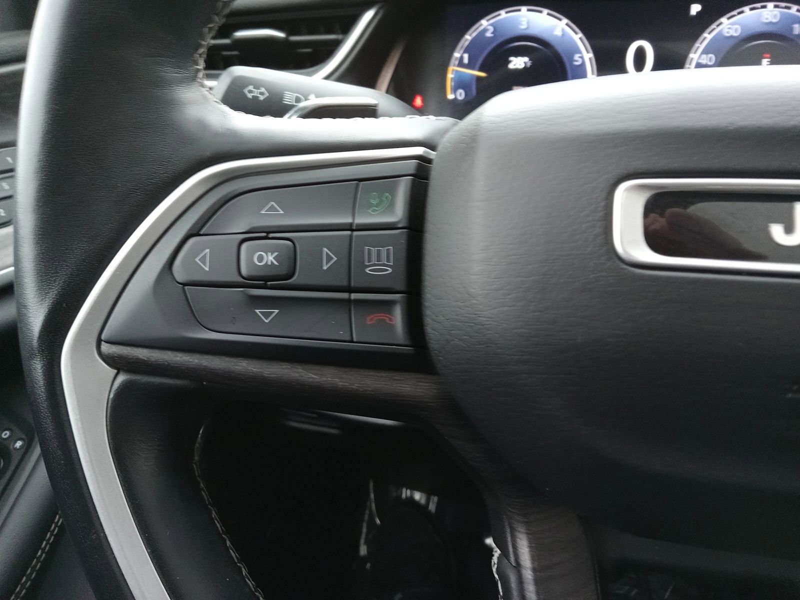 Used 2021 Jeep Grand Cherokee L Limited image 21