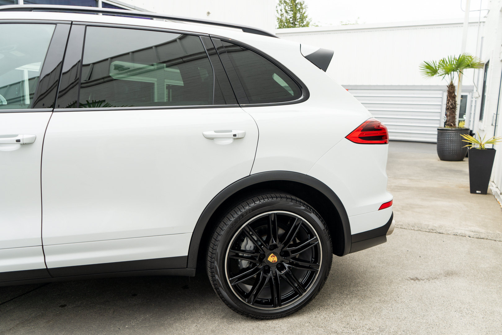 Used 2018 Porsche Cayenne S AWD/4WD image 5