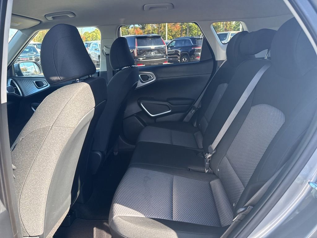 Used 2024 Kia Soul LX w/ Option Group 015 image 11