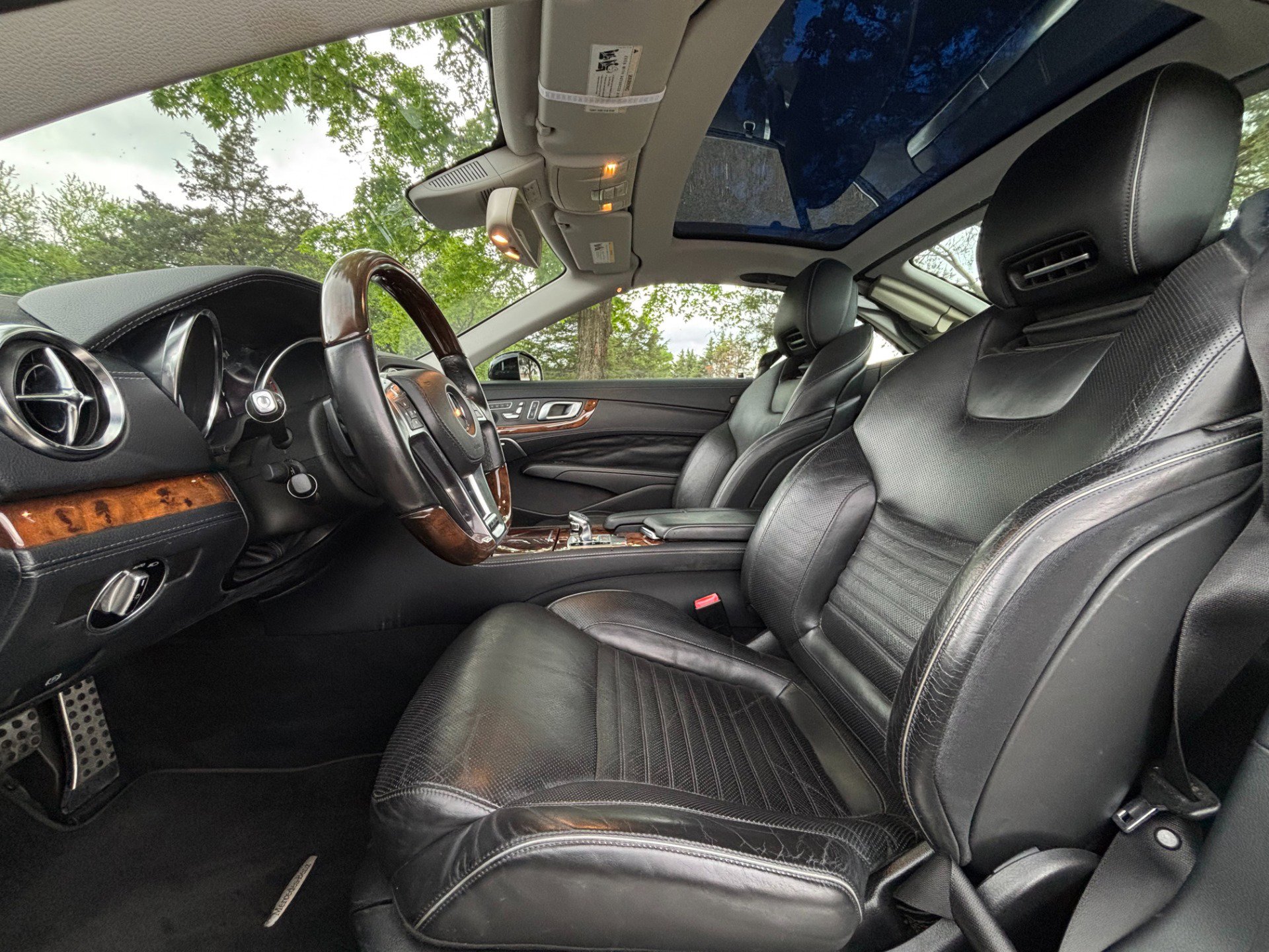 Used 2014 Mercedes-Benz SL 550 image 17