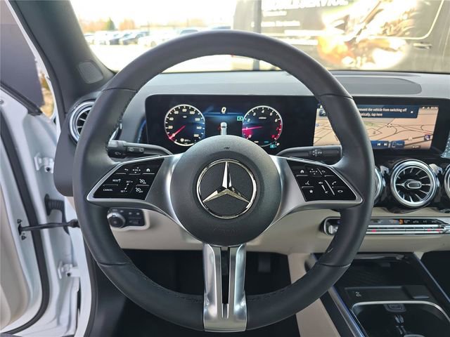Used 2025 Mercedes-Benz GLB 250 4MATIC image 34