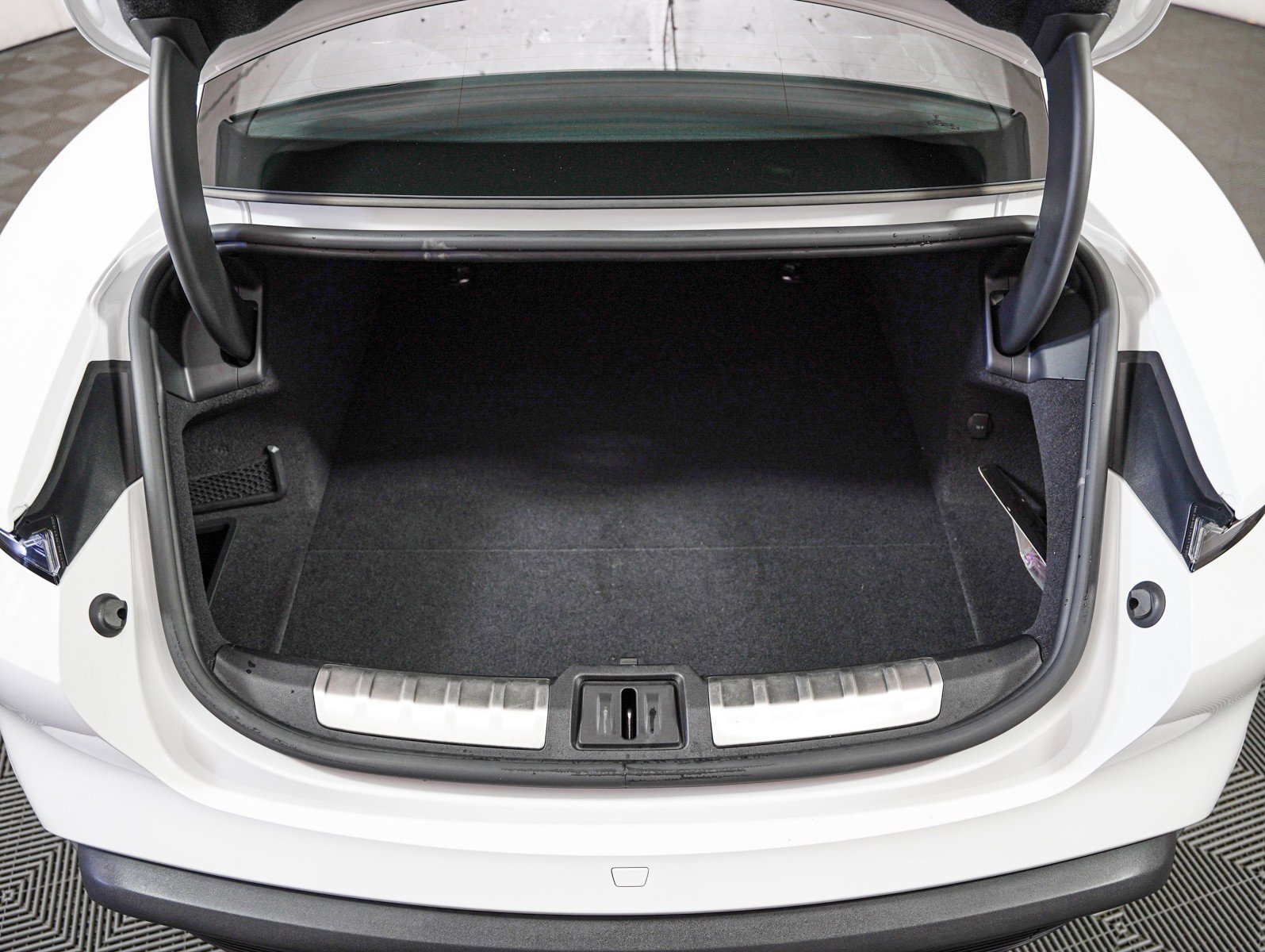 Certified 2022 Porsche Taycan 4S image 24