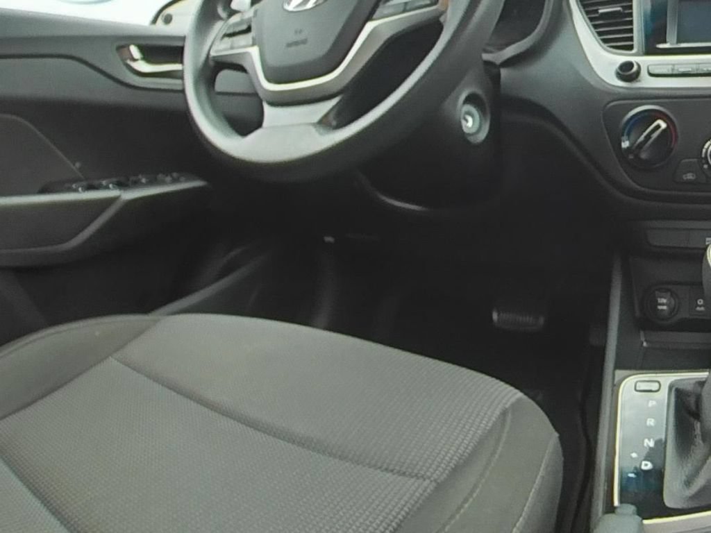 Used 2020 Hyundai Accent SE FWD image 16