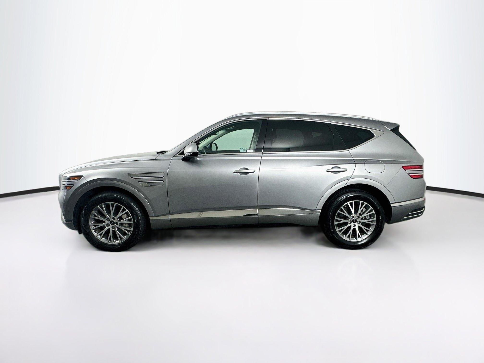 Used 2025 Genesis GV80 2.5T Standard AWD/4WD image 4