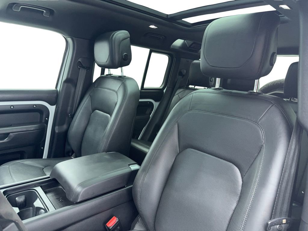 Used 2023 Land Rover Defender 110 V8 image 37