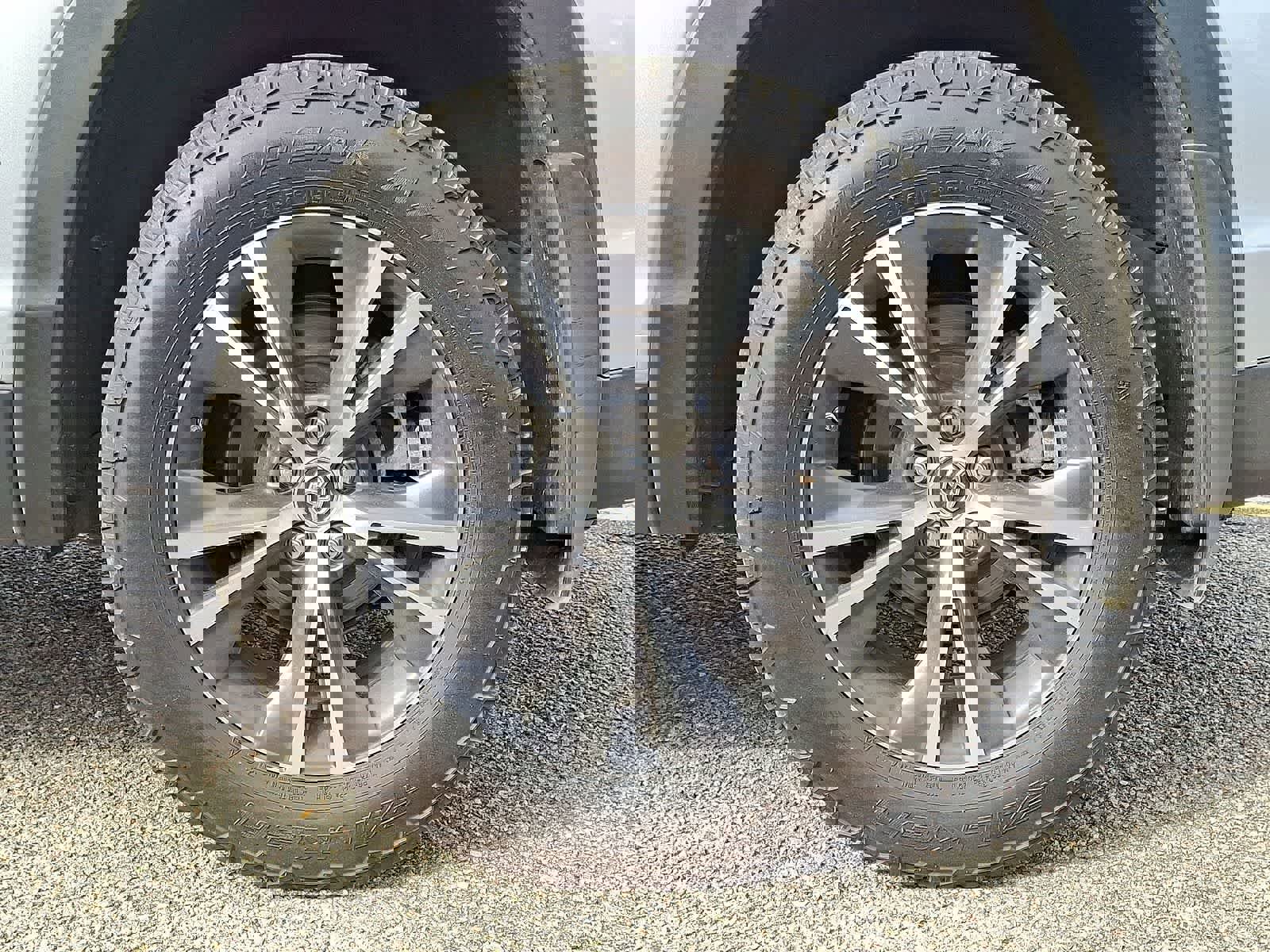 Used 2019 Toyota Highlander LE image 36