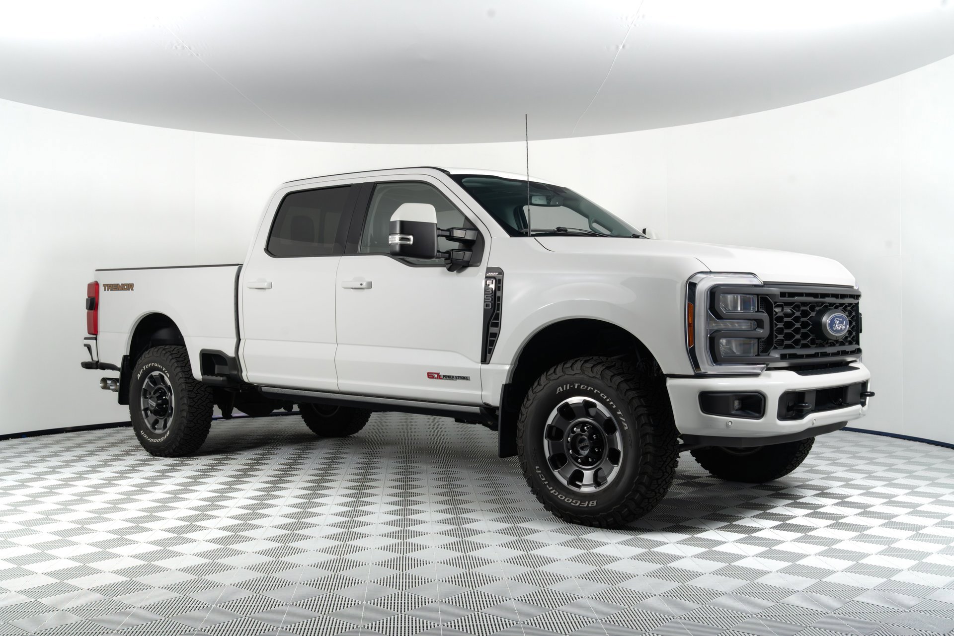 Used 2023 Ford F350 Lariat w/ Lariat Ultimate Package AWD/4WD image 1