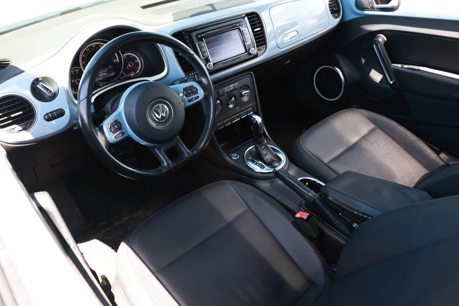 Used 2013 Volkswagen Beetle 2.5 image 12