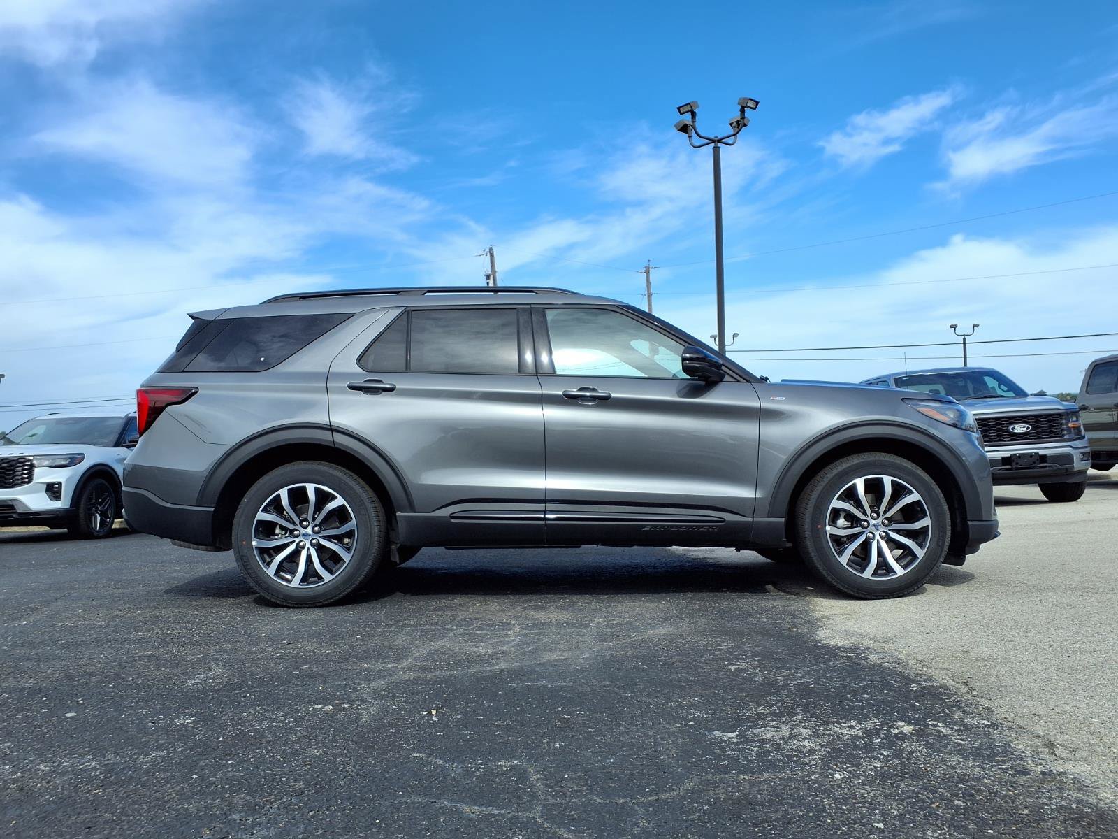 New 2026 Ford Explorer ST-Line RWD image 4