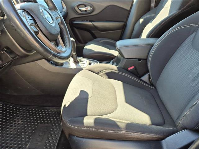 Used 2015 Jeep Cherokee Latitude w/ Comfort/Convenience Group AWD/4WD image 15